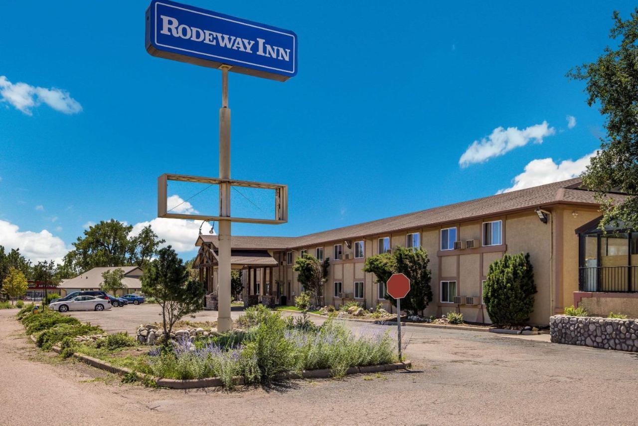 Rodeway Inn โคโลราโดสปริงส์ ภายนอก รูปภาพ